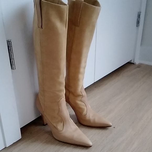 Manolo Blahnik Boots - Picture 6 of 7